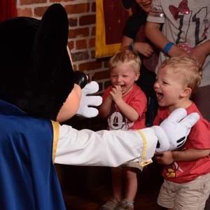 Meet your Posher, Cara